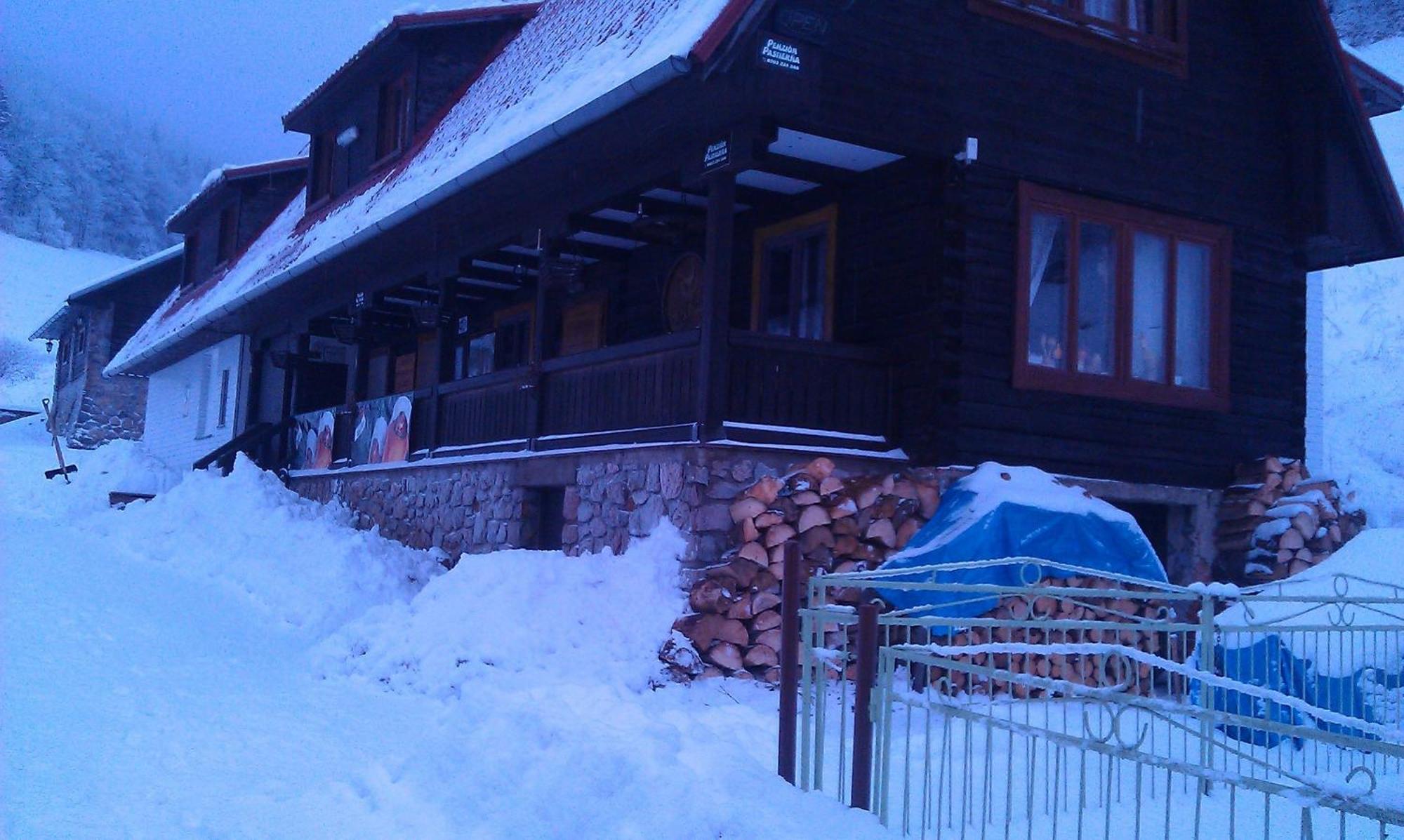 Penzion Pastierna Dedinky Buitenkant foto