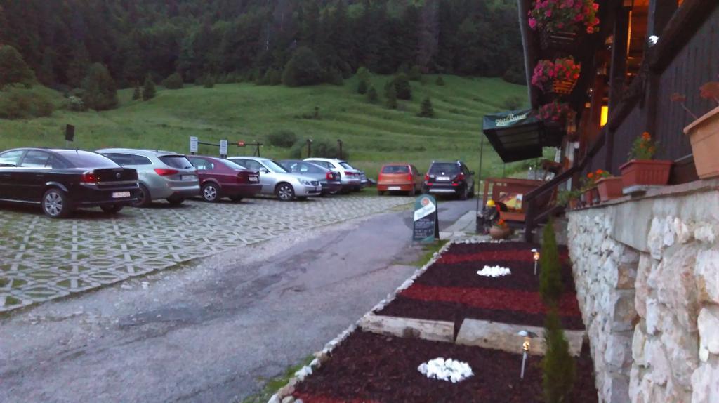 Penzion Pastierna Dedinky Buitenkant foto