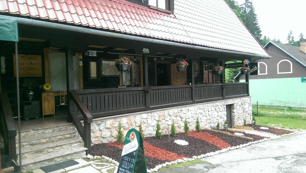 Penzion Pastierna Dedinky Buitenkant foto